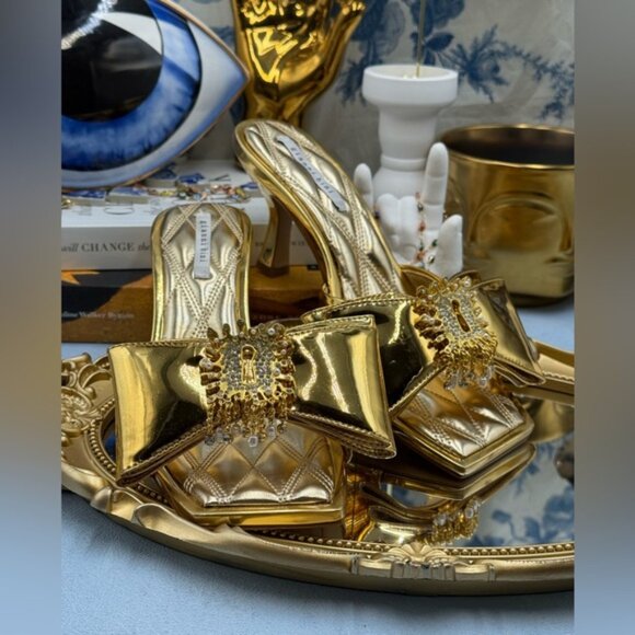 🆕 GIANNI BINI 🧿 NWOB Peeka Patent Gold Metallic Keyhole Ornament Sandal, Sz 7 - Picture 7 of 16